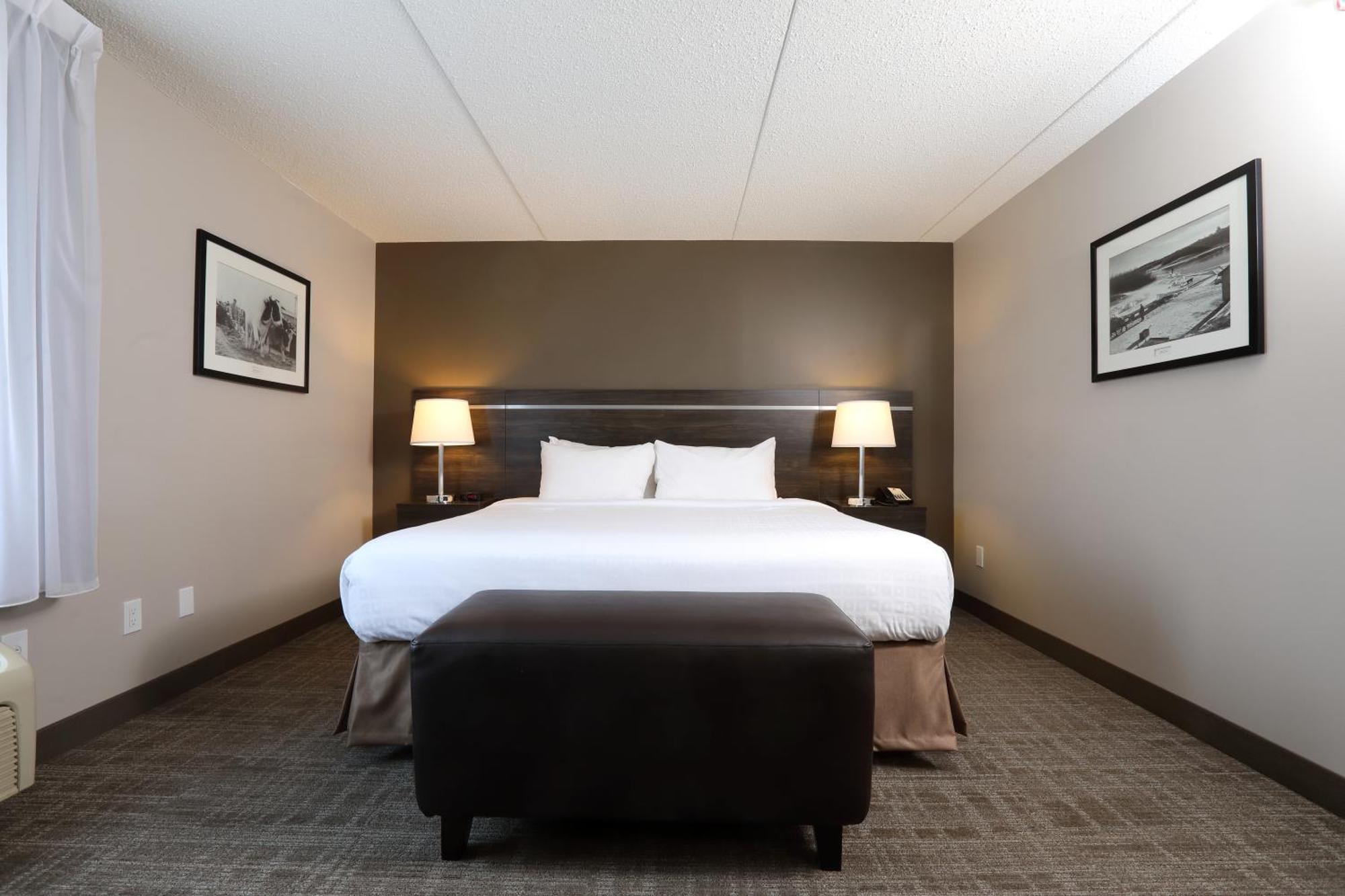 Canad Inns Destination Centre Брандон Экстерьер фото