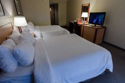 Canad Inns Destination Centre Брандон Номер фото